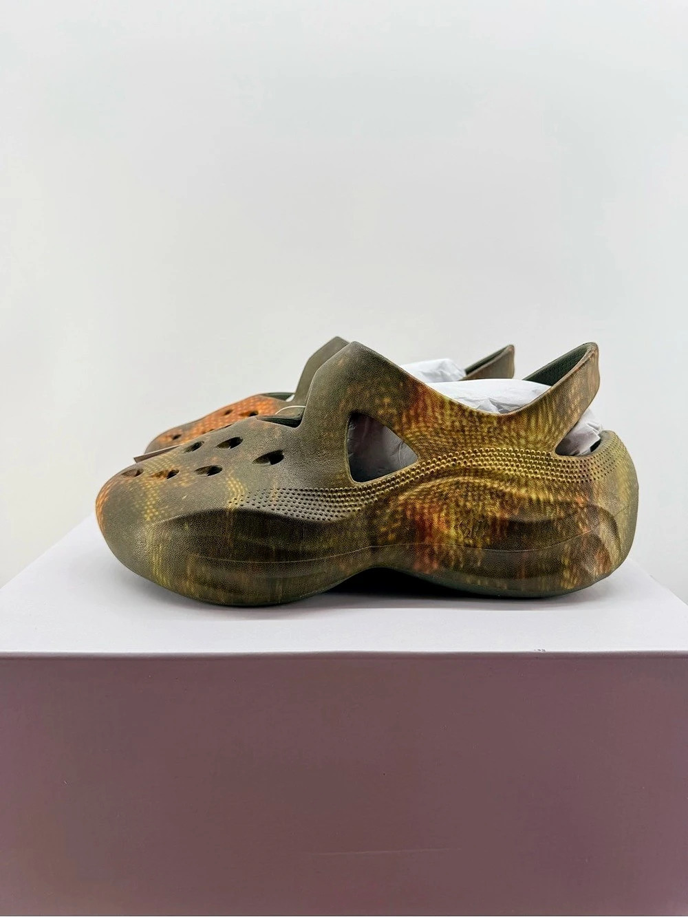 Crocs Dingyun Zhang x Crocs Diffuser Army Green Diffuser Clogs Green & Orange US - Picture 5 of 8